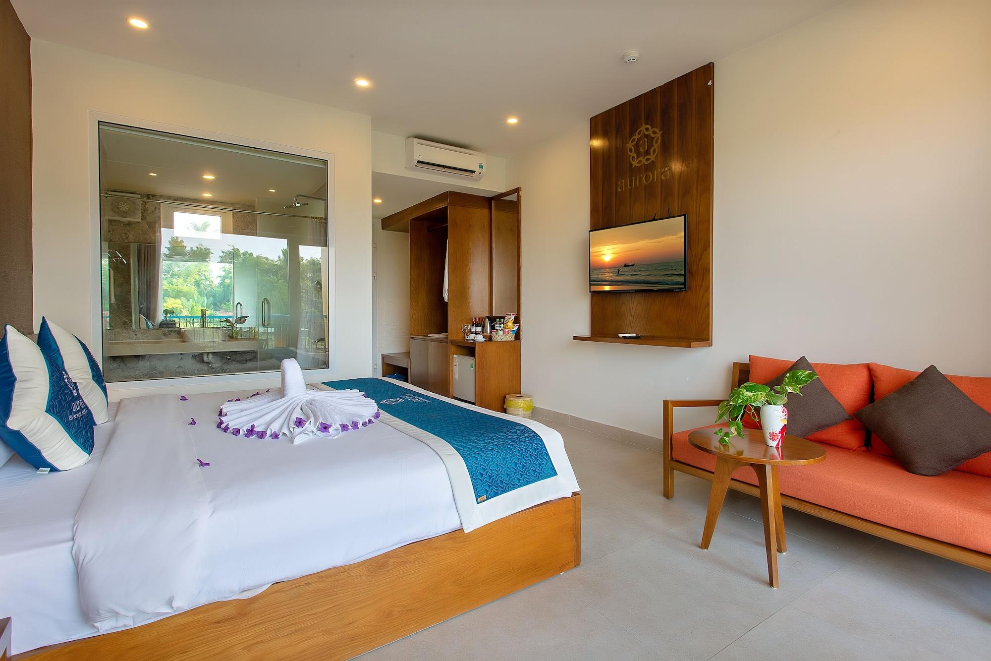 Aurora Riverside And होटल 4*